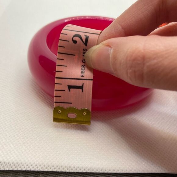 Set of three chunky vibrant bangle bracelets - Picture 5 of 5